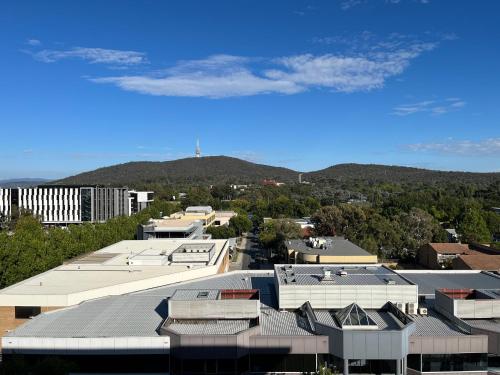 The Avenue Canberra in Turner The Avenue Canberra in Turner