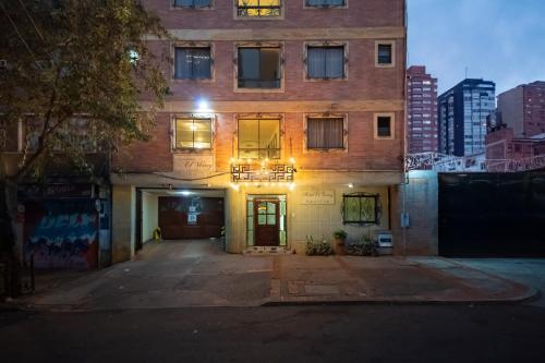 Bejárat, Hotel Virrey Central in Bogotá Bejárat, Hotel Virrey Central in Bogotá