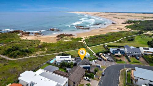 Praia, Birubi Beach House Anna Bay Beachfront in Anna Bay Praia, Birubi Beach House Anna Bay Beachfront in Anna Bay