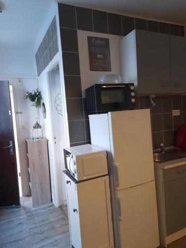 Studio Cosy proche centre MPL/ pk gratuit in Lemasson Studio Cosy proche centre MPL/ pk gratuit in Lemasson