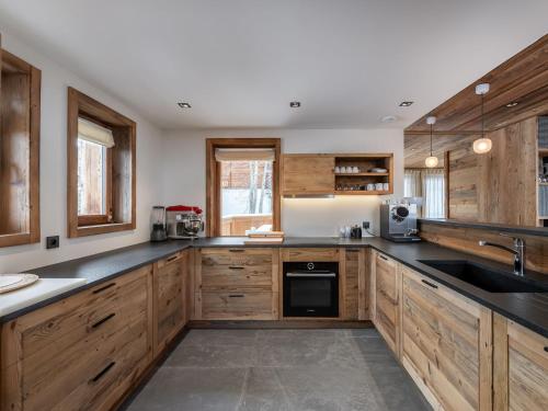 Chalet neuf avec piscine, sauna et proche des pistes à Courchevel Village - FR-1-562-49 (Chalet neuf avec piscine, sauna et proche des pistes a Courchevel Village - FR-1-562-49) in Courchevel Chalet neuf avec piscine, sauna et proche des pistes à Courchevel Village - FR-1-562-49 (Chalet neuf avec piscine, sauna et proche des pistes a Courchevel Village - FR-1-562-49) in Courchevel
