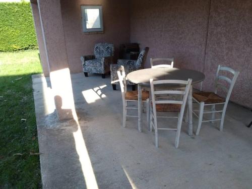 Comme a la maison ! in Chavanoz Comme a la maison ! in Chavanoz