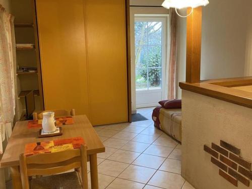 Charmant gîte rénové avec terrasse privative, jardin et parking - Animaux acceptés - FR-1-489-10 (Charmant gite renove avec terrasse privative, jardin et parking - Animaux acceptes - FR-1-489-10) in Magny-Cours Charmant gîte rénové avec terrasse privative, jardin et parking - Animaux acceptés - FR-1-489-10 (Charmant gite renove avec terrasse privative, jardin et parking - Animaux acceptes - FR-1-489-10) in Magny-Cours