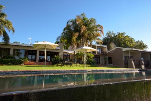 Zwembad, River Place Manor near Upington Airport Zwembad, River Place Manor near Upington Airport