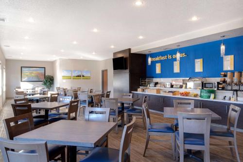 餐廳, 約克頓溫德姆戴斯套房酒店 (Days Inn & Suites by Wyndham Yorkton) in 約克頓 餐廳, 約克頓溫德姆戴斯套房酒店 (Days Inn & Suites by Wyndham Yorkton) in 約克頓