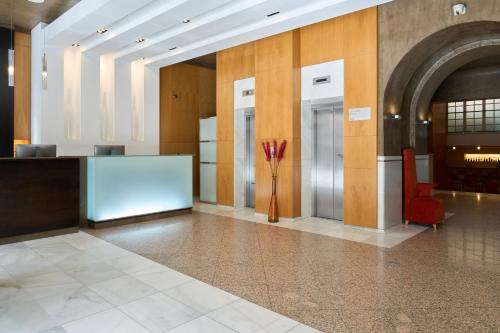 Lobby, Hotel Macia Condor in Granada Lobby, Hotel Macia Condor in Granada
