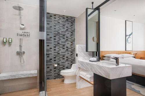 Koupelna, Fairfield by Marriott Baoding High-Tech Zone in Baoding Koupelna, Fairfield by Marriott Baoding High-Tech Zone in Baoding