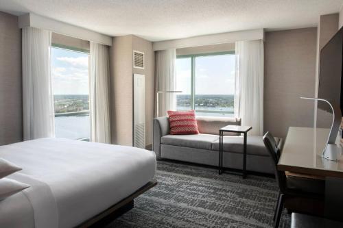 ノーフォーク ウォーターサイド マリオット (Norfolk Waterside Marriott) in ノーフォーク(VA) ノーフォーク ウォーターサイド マリオット (Norfolk Waterside Marriott) in ノーフォーク(VA)
