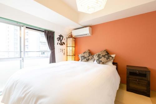 River Side Namba 702