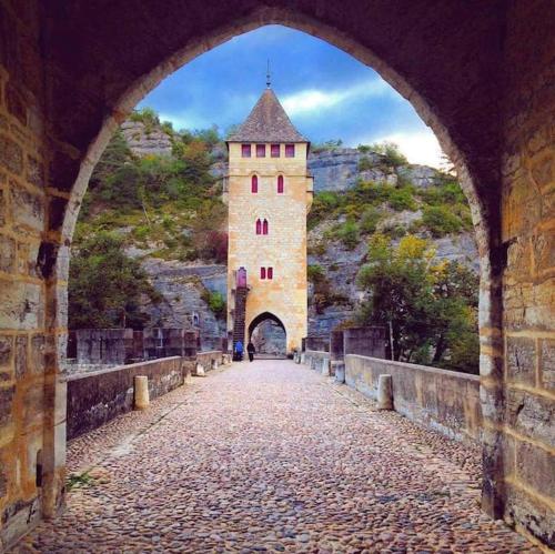 Chalet 5 personnes vallée du lot (Chalet 5 personnes vallee du lot) in Lalbenque Chalet 5 personnes vallée du lot (Chalet 5 personnes vallee du lot) in Lalbenque