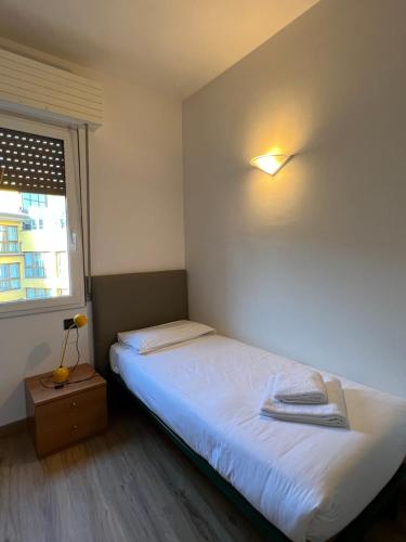 Glam Apartment Lake View