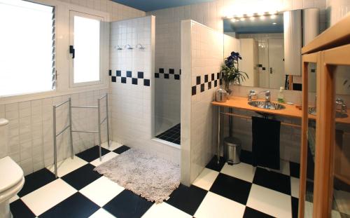Dutxa, Apartamento Granollers in Granollers Dutxa, Apartamento Granollers in Granollers