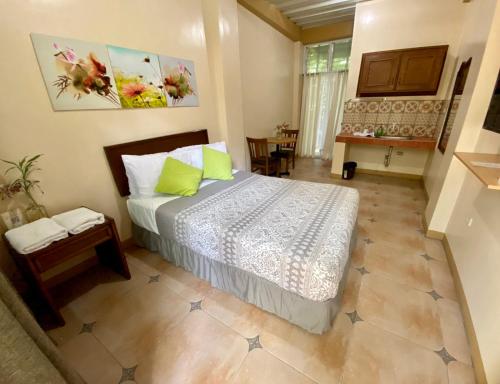 Rio Vista Bed and Breakfast in Dagupan Rio Vista Bed and Breakfast in Dagupan