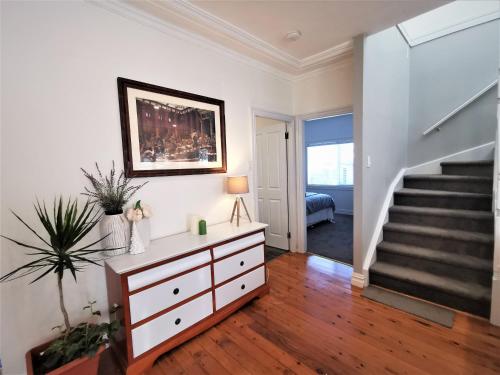 Sydney Meets Miranda, Comfy 4 Bedrooms Corner House in Sutherland Shire Sydney Meets Miranda, Comfy 4 Bedrooms Corner House in Sutherland Shire