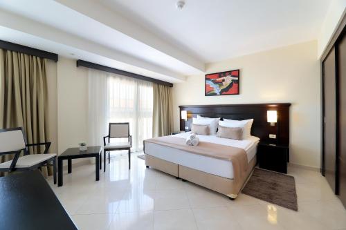 บลูเวฟ รีสอร์ท (Blue Waves Resort) in มาลินสกา บลูเวฟ รีสอร์ท (Blue Waves Resort) in มาลินสกา