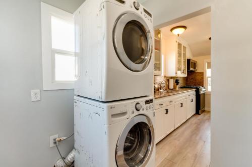 San Fernando Pool home + Large Private Guest House in Santa Clarita San Fernando Pool home + Large Private Guest House in Santa Clarita