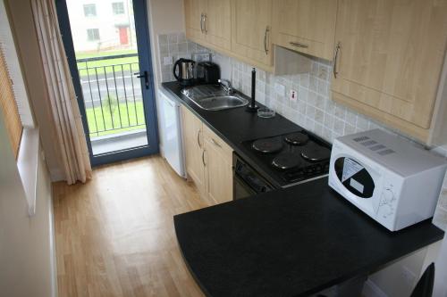 Kitchen, Ballyraine Self Catering in Letterkenny Kitchen, Ballyraine Self Catering in Letterkenny