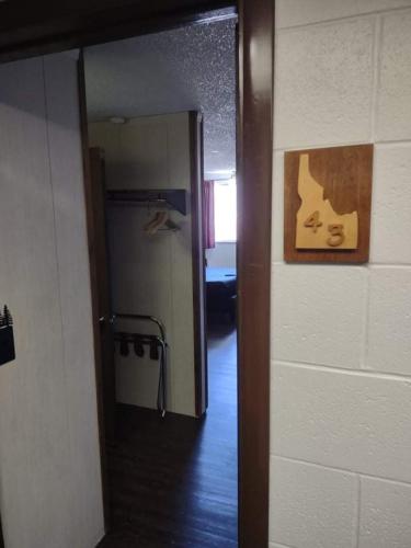 The Pines Motel in St Maries (ID) The Pines Motel in St Maries (ID)