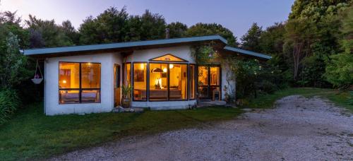 Ao Marama Retreat in Golden Bay Ao Marama Retreat in Golden Bay