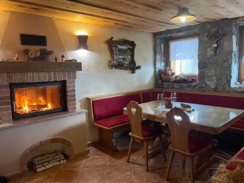 Holiday home in Drganja sela Kranjska Krain 42002 in דולנסקה טופליצ'ה Holiday home in Drganja sela Kranjska Krain 42002 in דולנסקה טופליצ'ה