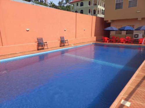Zwembad, Brown Hills Residences in Aburi Zwembad, Brown Hills Residences in Aburi