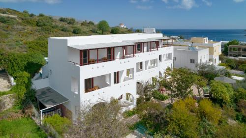 Emerald Hotel Leros in เลรอส Emerald Hotel Leros in เลรอส