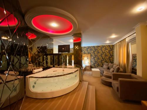 Hotel Deluxe in Tirana Hotel Deluxe in Tirana
