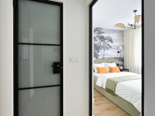 Gustowny apartament przy metrze