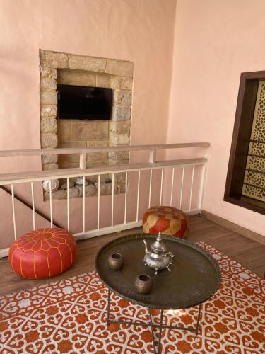 Dar Camelia in Sour Dar Camelia in Sour