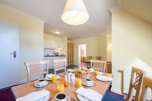 Instalações, Aparthotel Kuhlungsborn, Villa am Konzertgarten in Ostseebad Kuhlungsborn Instalações, Aparthotel Kuhlungsborn, Villa am Konzertgarten in Ostseebad Kuhlungsborn
