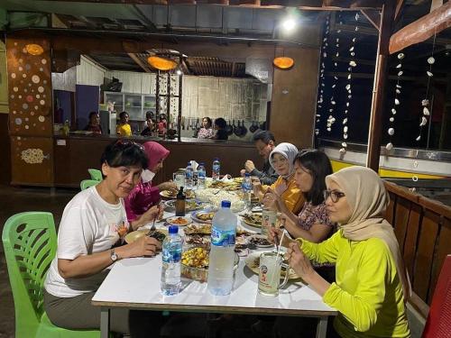 연회장, Del Mar Home Stay Riung in 낭아메세 연회장, Del Mar Home Stay Riung in 낭아메세