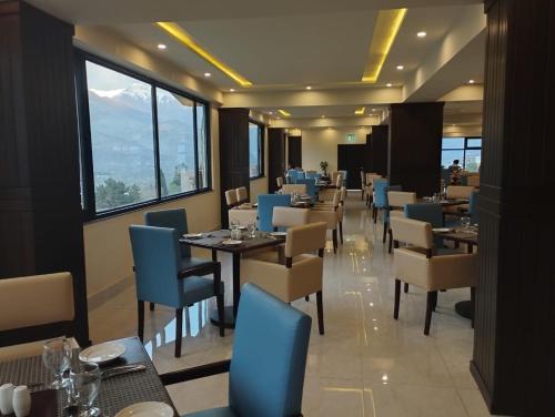 Restaurant, Avari Xpress Gilgit in Gilgit Restaurant, Avari Xpress Gilgit in Gilgit