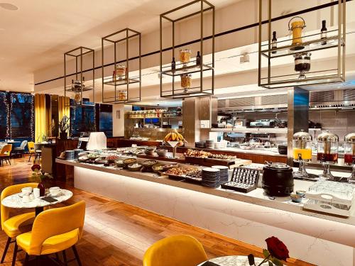 Ételek és italok, Tower Suites by Blue Orchid near HMS Belfast Ételek és italok, Tower Suites by Blue Orchid near HMS Belfast