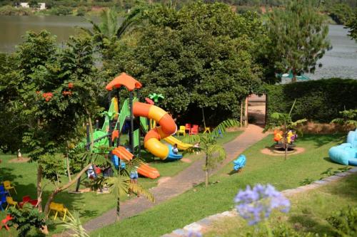 遊戲區, 國王魚海灘飯店 (The King Fish Beach Hotel) in Rwesero 遊戲區, 國王魚海灘飯店 (The King Fish Beach Hotel) in Rwesero