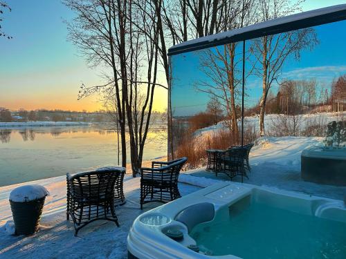 7Mirrors in 新葉爾加華 7Mirrors in 新葉爾加華