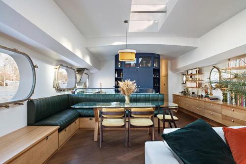 Escale Sur Seine in Bois de Boulogne Escale Sur Seine in Bois de Boulogne