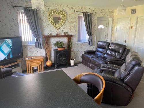 Luxury dog friendly cottage sleeps 4 in Carnaby Luxury dog friendly cottage sleeps 4 in Carnaby