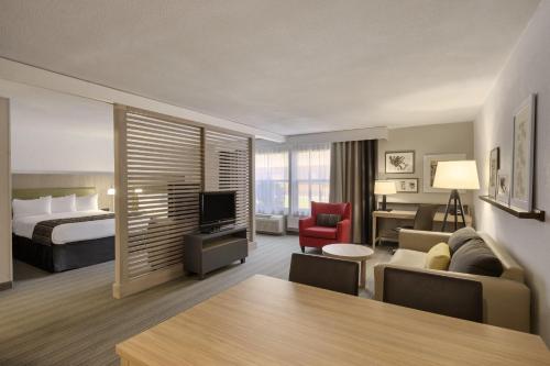 GreenTree Inn Phoenix Sky Harbor