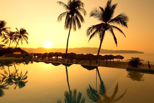 Swimming pool, Krystal Beach Acapulco Hotel in Acapulco Swimming pool, Krystal Beach Acapulco Hotel in Acapulco