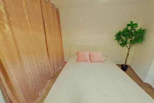 IDF05 Superbe appart cosy aeroport CDG wifi 4 pers in Livry-Gargan IDF05 Superbe appart cosy aeroport CDG wifi 4 pers in Livry-Gargan