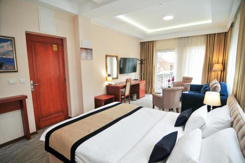 Hotel Montenegrino in تيفات Hotel Montenegrino in تيفات