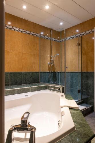 Hotel Bristol in Мульуз Hotel Bristol in Мульуз