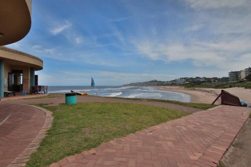 Uvongo Lucian Blue Flag Beach Apartment in Margate Uvongo Lucian Blue Flag Beach Apartment in Margate