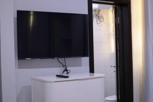 Spacious 3BR Apartment at Jeffston Court Prime Stay in Accra in تيسانو Spacious 3BR Apartment at Jeffston Court Prime Stay in Accra in تيسانو