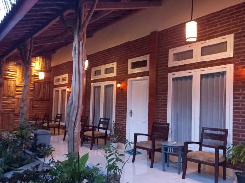 Exterior view, Teluk Biru Homestay in Muncar Exterior view, Teluk Biru Homestay in Muncar