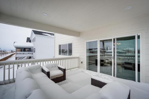 Family-Friendly Townhome about 2 Mi to Windsor Lake! in 溫莎 (CO) Family-Friendly Townhome about 2 Mi to Windsor Lake! in 溫莎 (CO)