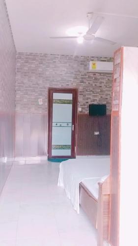 Kingmakeri guesthouse in Madina Kingmakeri guesthouse in Madina
