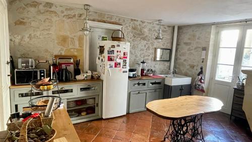 Kitchen, Domaine L'Amourette in Tizac De Curton Kitchen, Domaine L'Amourette in Tizac De Curton