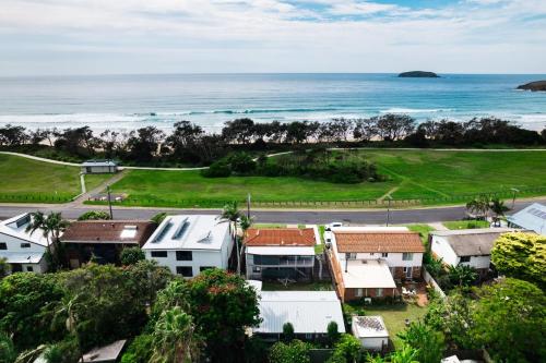 Oceanfront Sandy Beach Couples Getaway in Sandy Beach Oceanfront Sandy Beach Couples Getaway in Sandy Beach