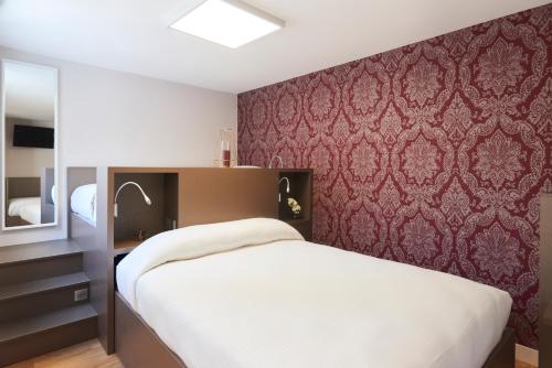 佩提杜肯酒店 (Hotel Le Petit Duquesne) in 南特斯市中心 佩提杜肯酒店 (Hotel Le Petit Duquesne) in 南特斯市中心